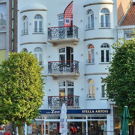 Hotel Aan Zee De Panne Esterno foto