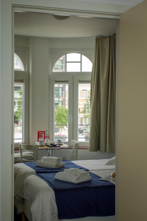 Hotel Aan Zee De Panne Esterno foto