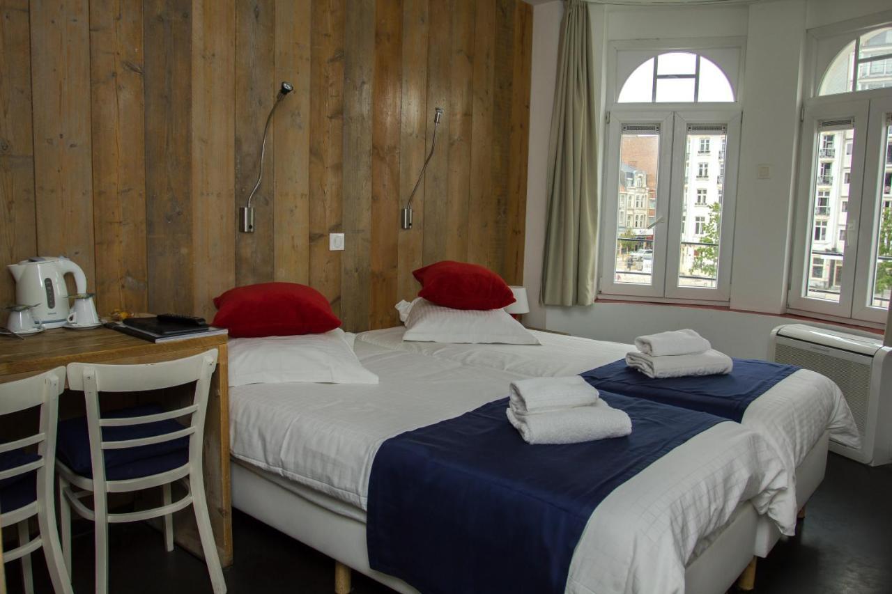 Hotel Aan Zee De Panne Esterno foto